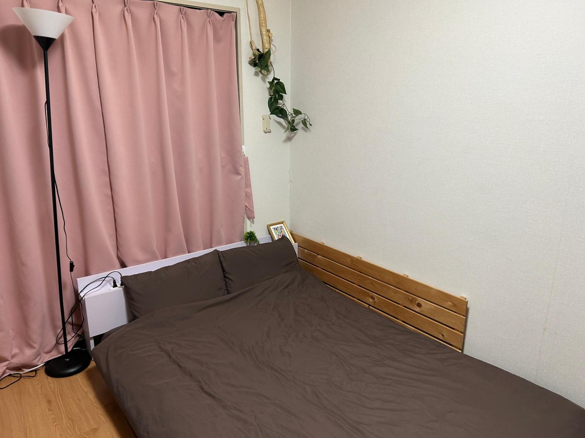 Guest House Zwell Hakata Yakuin Fukuoka  Exteriör bild